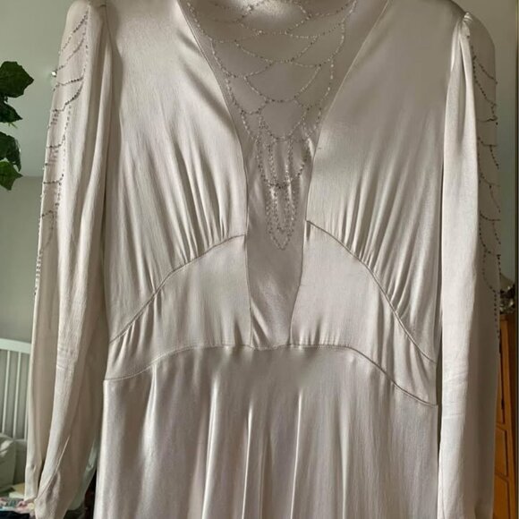 Vintage Wedding Dress - Picture 3 of 9